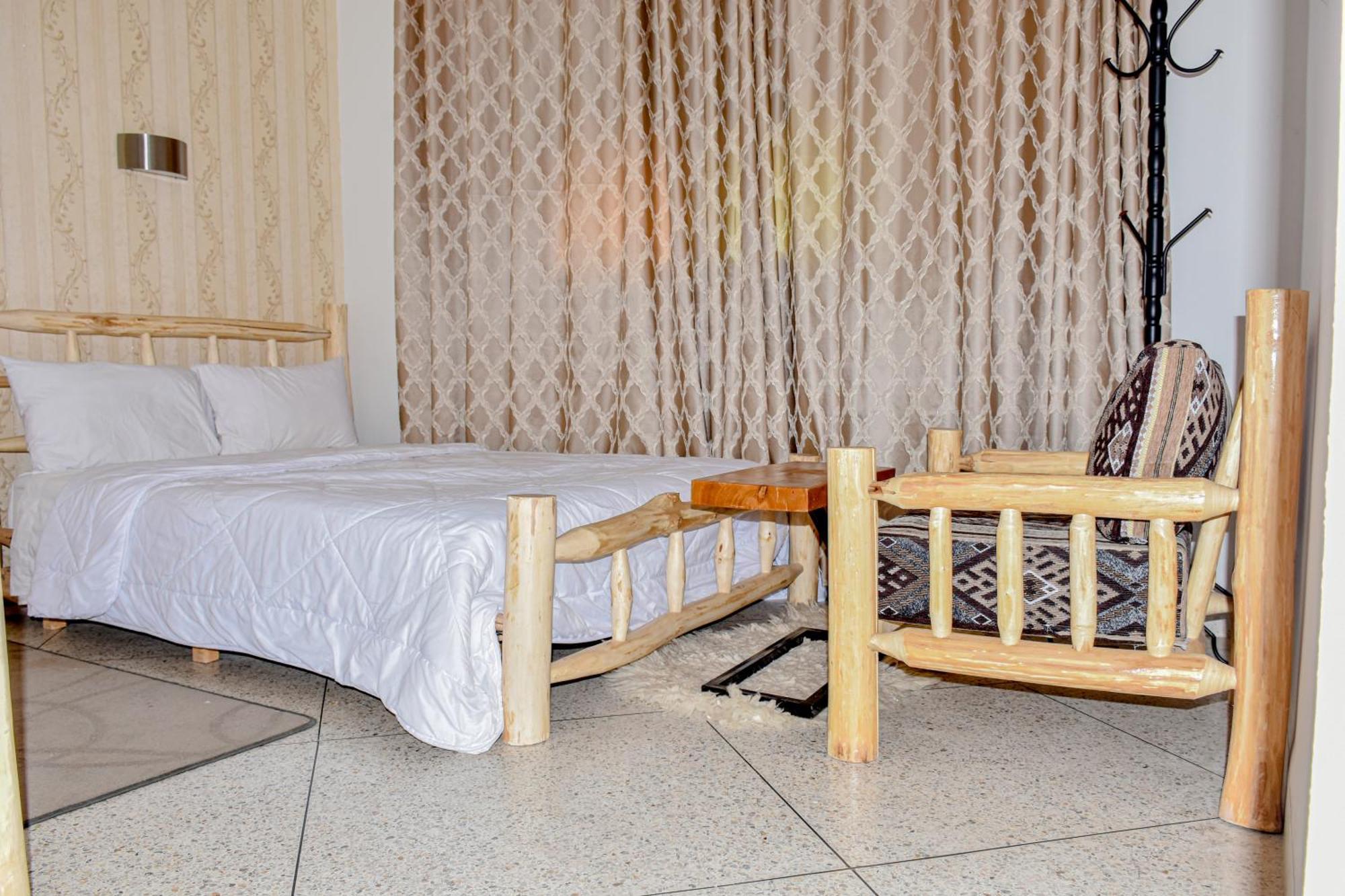 Hotel Safari Week End มิเดลท์ ภายนอก รูปภาพ